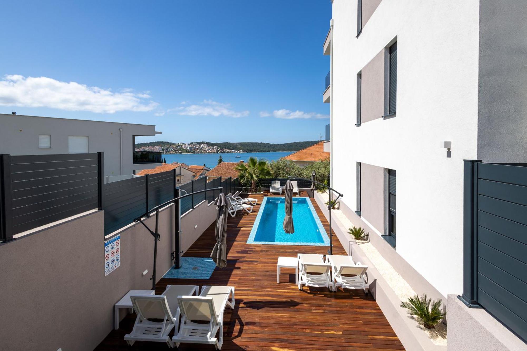 Adriatic Garden Apartments Okrug Gornji Exteriér fotografie